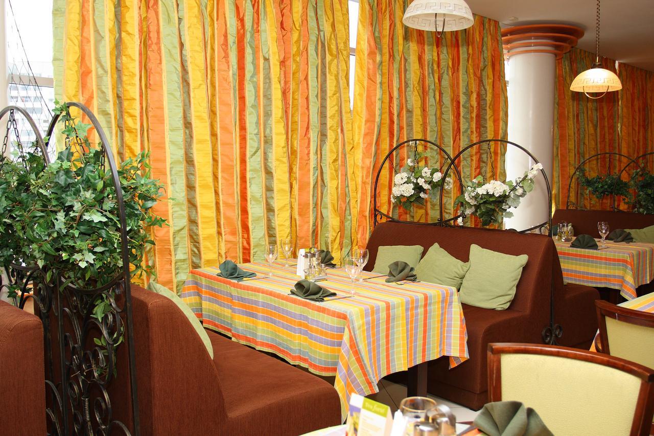 Slavinasport Hotel Zhlobin Exteriér fotografie